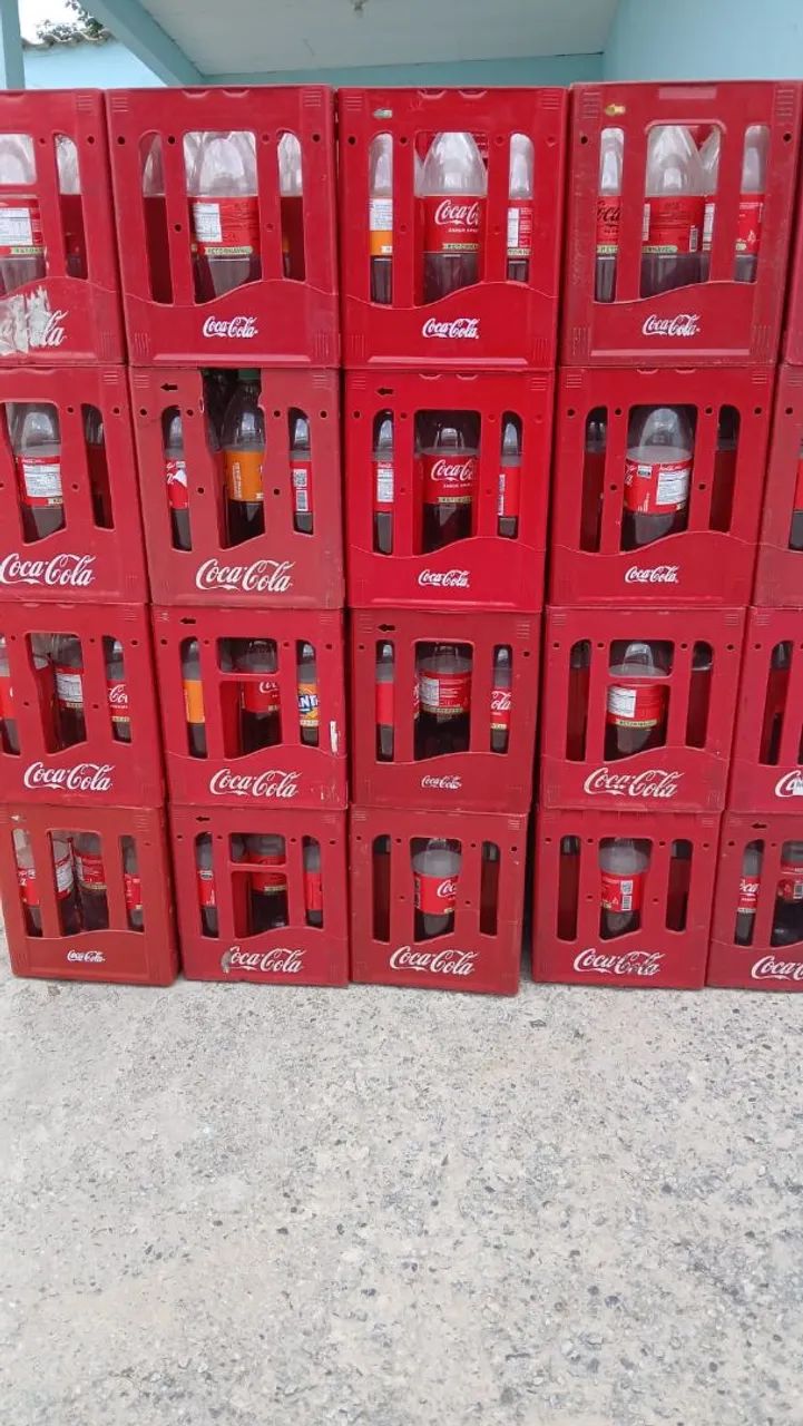 11 caixa de coca cola retornável com 9 garrafas - Equipamentos