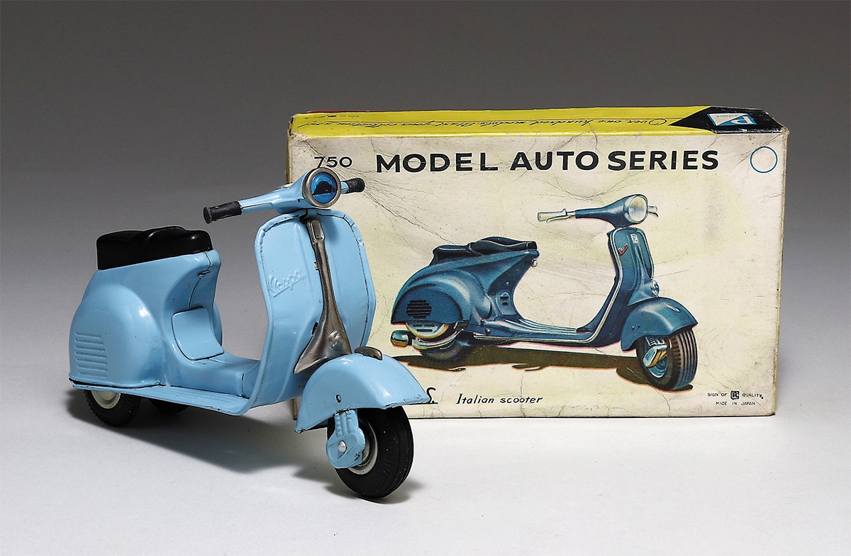 BCバンダイ ベスパ GS 水色