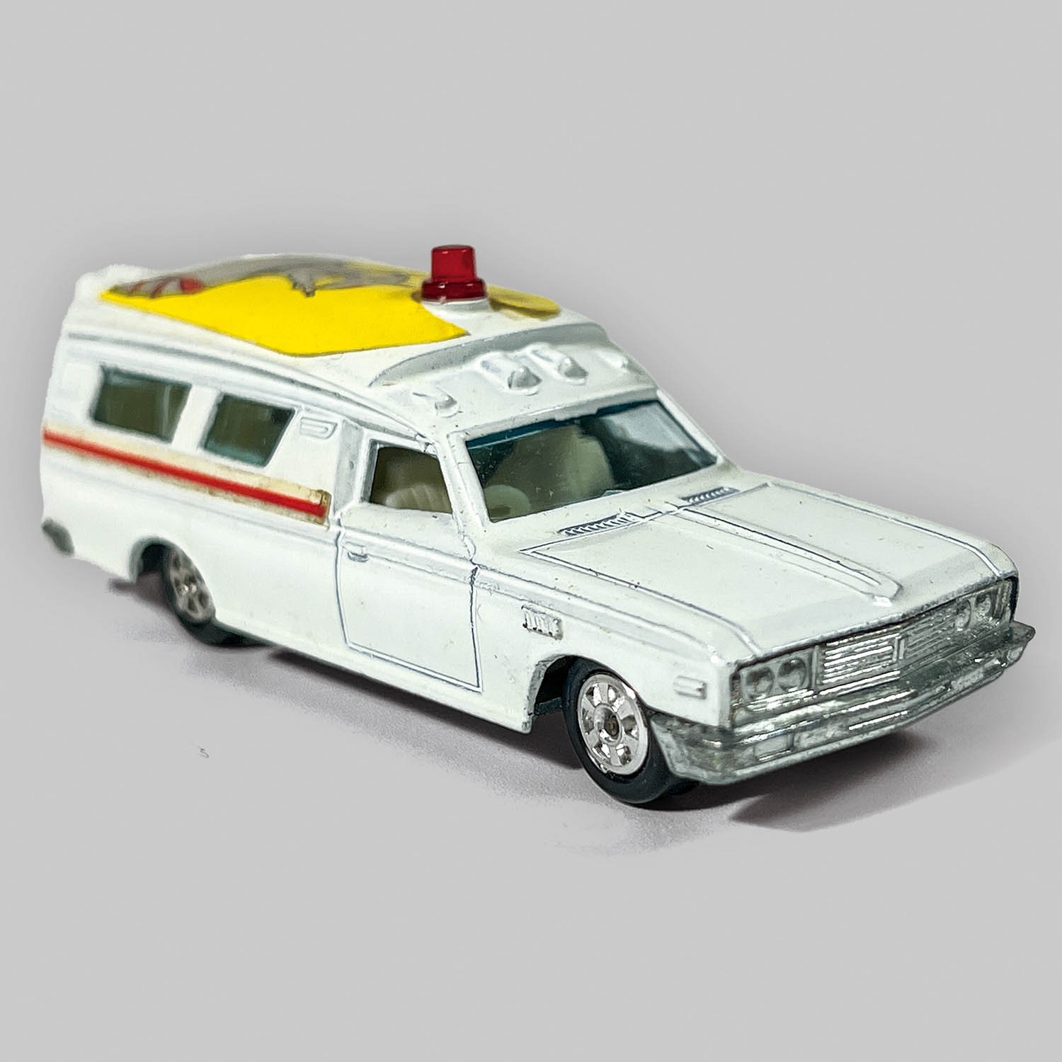 5404] マスコミトミカ M-04 ジャンボーグA/クラウン救急車