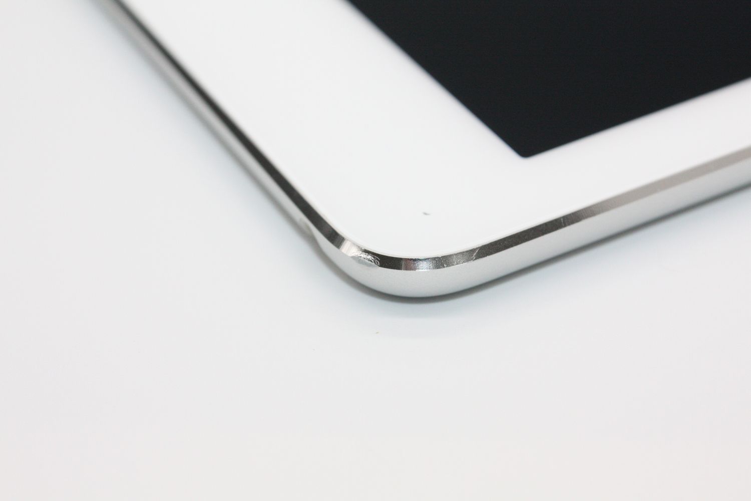 ムスビー｜iPad Air 2 Wi-Fiモデル 16GB silver Bランク【iPad Air 2