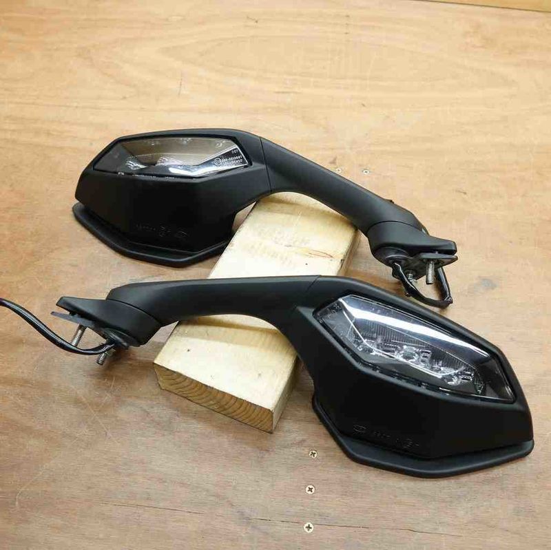 ウェビックガレージセール | ヤマハ YZF-R6 純正 ウインカーミラー