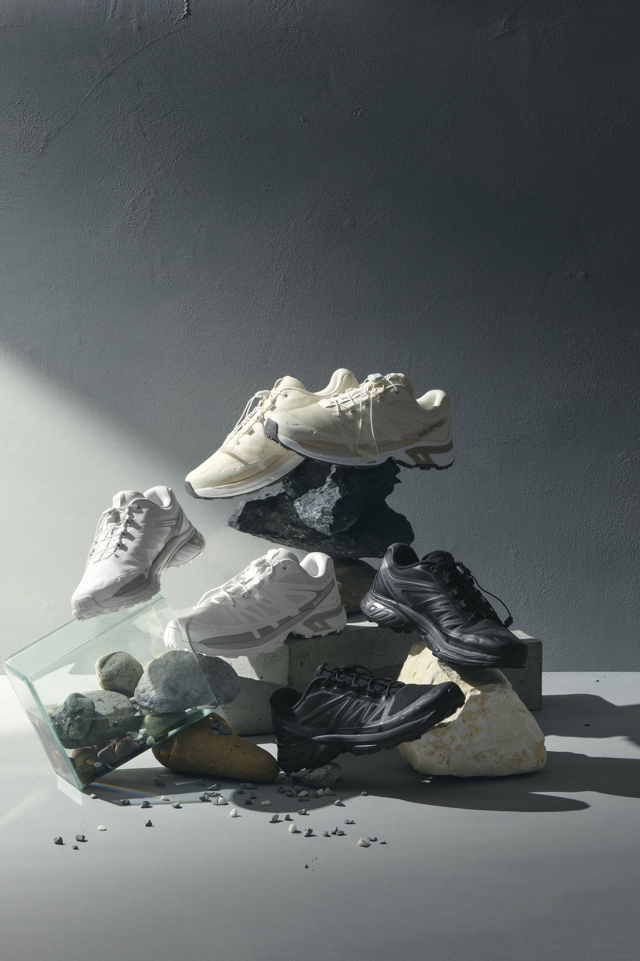 差がつく大人のサロモンスニーカー】黒と白、どっちも欲しい。「XT