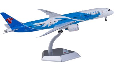 L2098 Japan Airlines 日本航空Boeing 787-8 JA823J SQ Wings 1:200