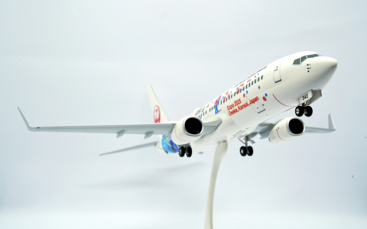 1/130 ボーイング 737-800 (JA343J) 日本航空 (JAL) X ガンダム 2025年