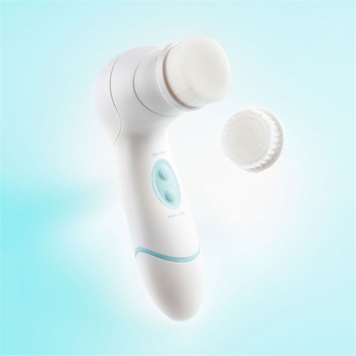 貝印、毛穴の奥からすっきりする「電動洗顔ブラシ」 - 価格.com