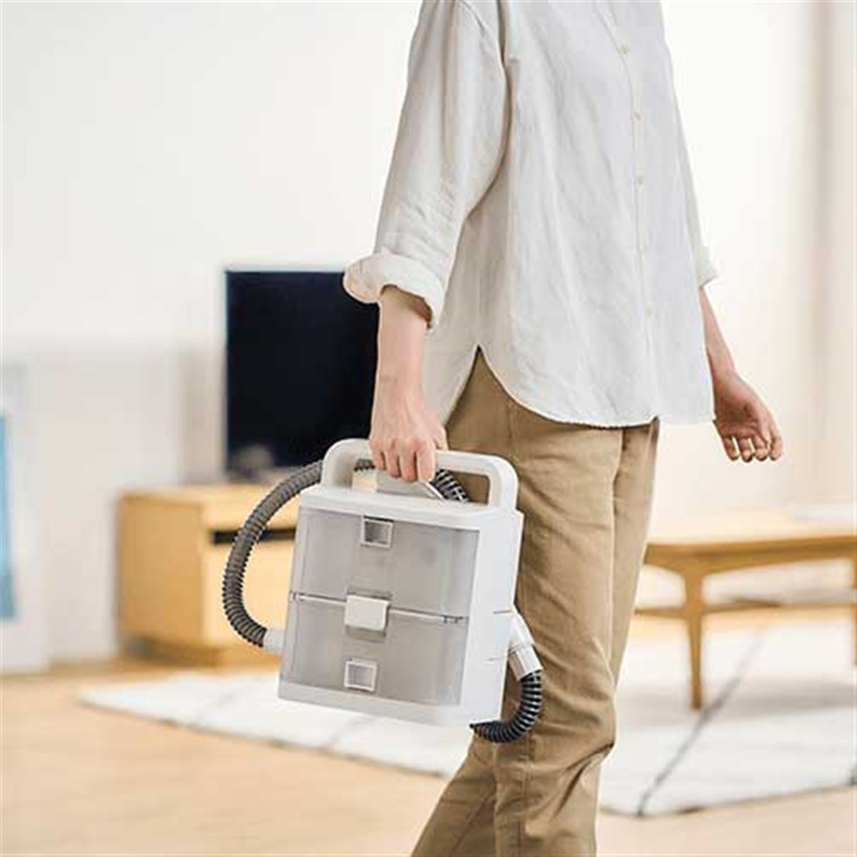 アイリスオーヤマ、充電式の「コードレスリンサークリーナー」を本日11