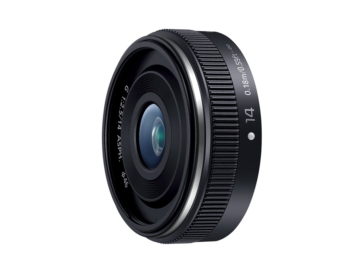 パナソニック、デザインを一新した小型パンケーキレンズ「H-H014A