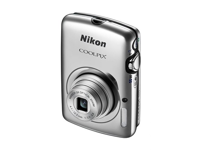 ニコン、軽量96gの極小デジカメ「COOLPIX S01」 - 価格.com