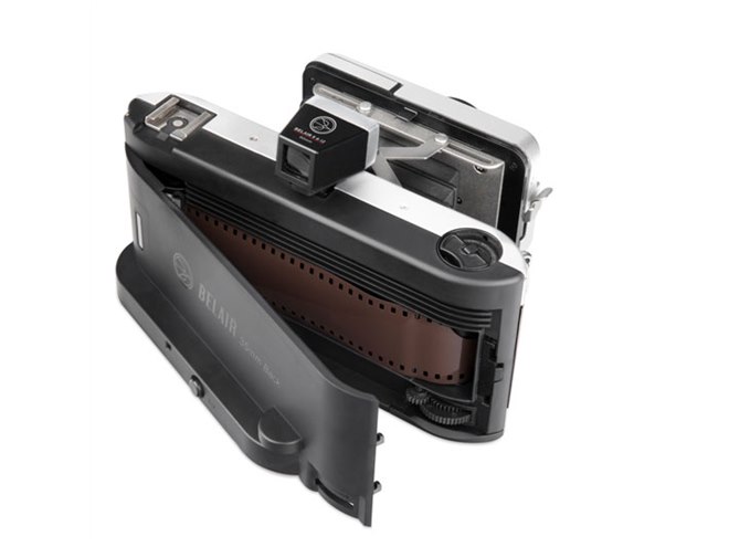 ロモ、「Belair X 6-12」でパノラマ写真が撮れるカメラバック - 価格.com