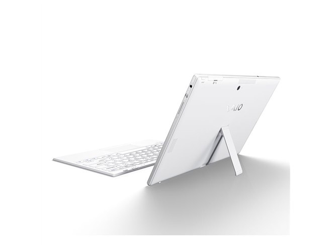 ソニー、マグネット機構を採用したWindows 8タブレット「VAIO Tap 11