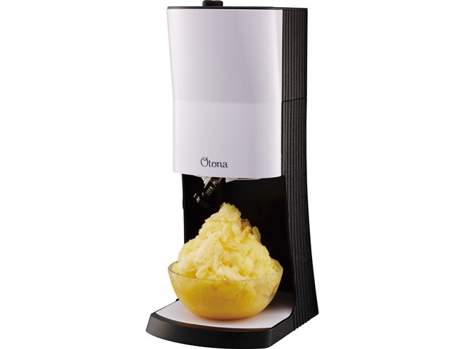 ドウシシャ、削りやすさを向上させた「電動ふわふわ とろ雪かき氷器