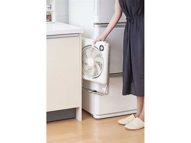 ドウシシャ、収納しやすい扇風機「フォールディングファン」2機種