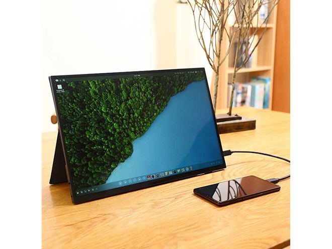 ユニーク、600gに軽量化した15.6型モバイル液晶モニター - 価格.com