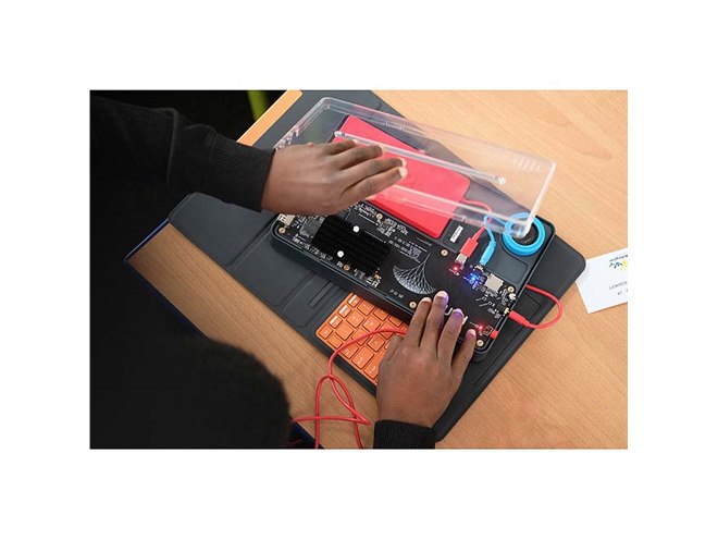 Kano、組み立てる11.6型Windowsタブレット「Kano PC」 - 価格.com