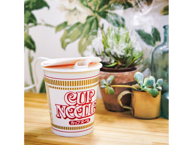 カップヌードル」の香りはしないけど、そっくりな加湿器が2,189円で