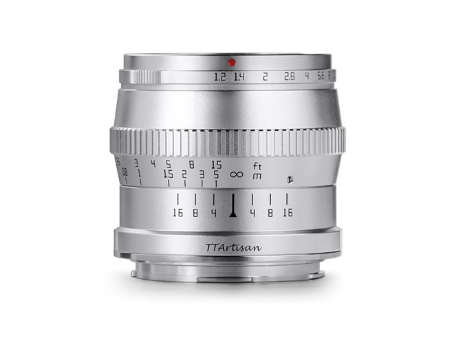 TTArtisan、APS-C中望遠レンズ「50mm f/1.2 C シルバー」にLマウント用