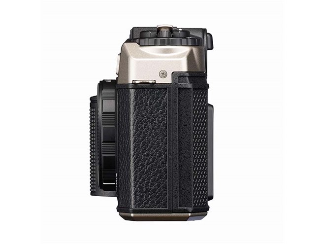 ペンタックス、88,000円の単焦点フィルムカメラ「PENTAX 17」 - 価格.com