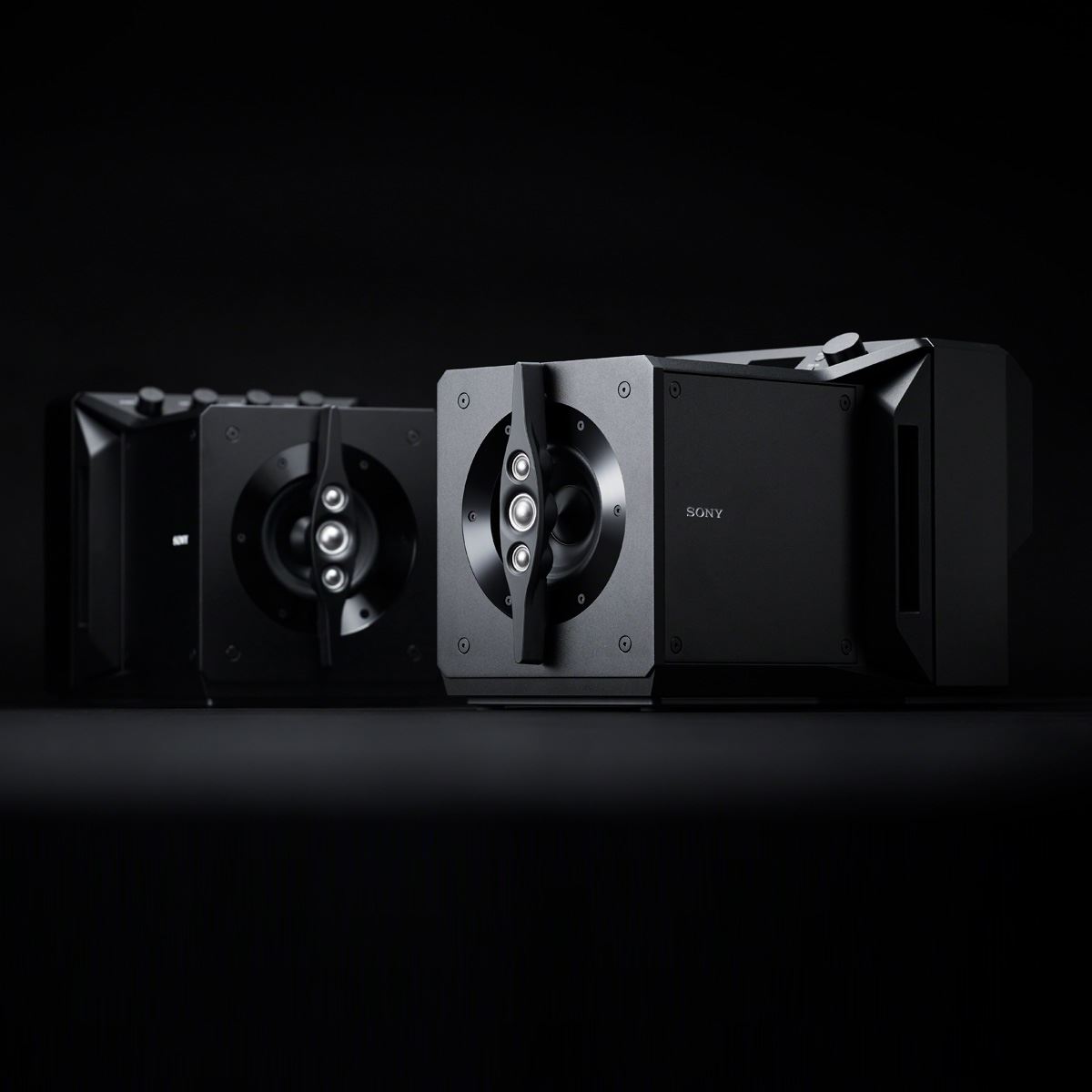 税別78万円！ソニー本気の超弩級ニアフィールドパワードスピーカー「SA