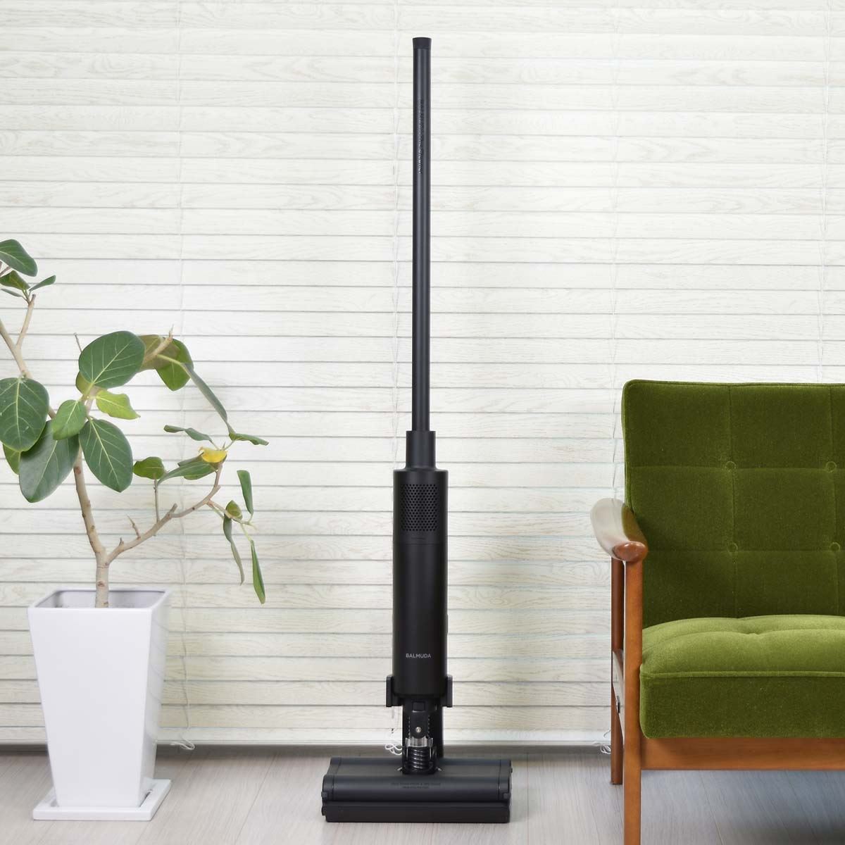 バルミューダの掃除機「BALMUDA The Cleaner」で掃除が楽しくなった