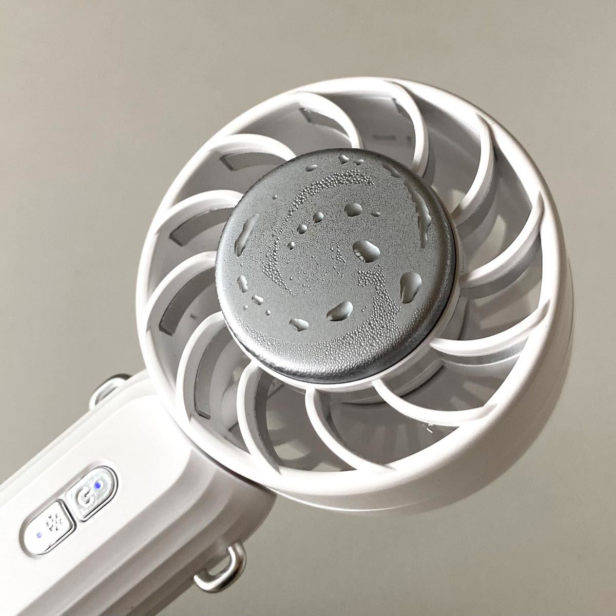 風だけじゃなかった…… ニトリの新型ハンディ扇風機でヒヤッとした話