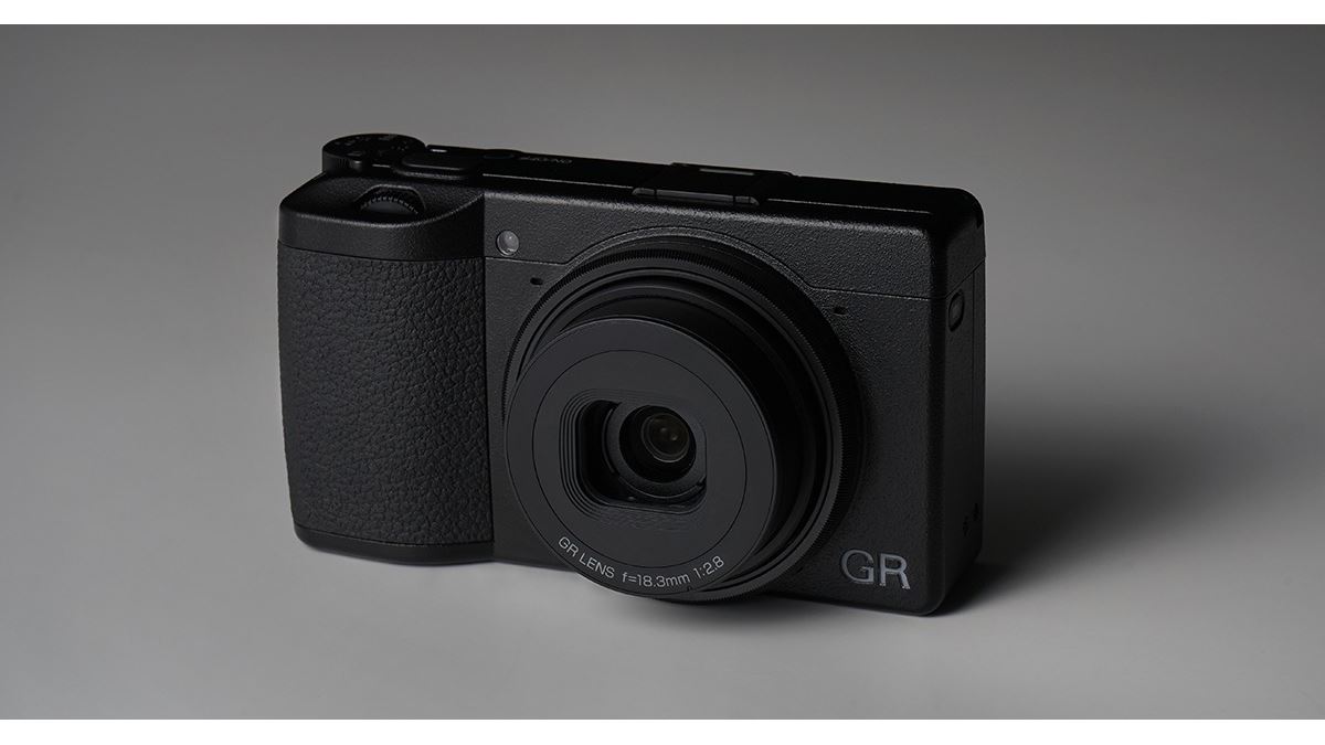 さらなる“深化”を遂げたスナップシューター、リコー「GR III」レビュー