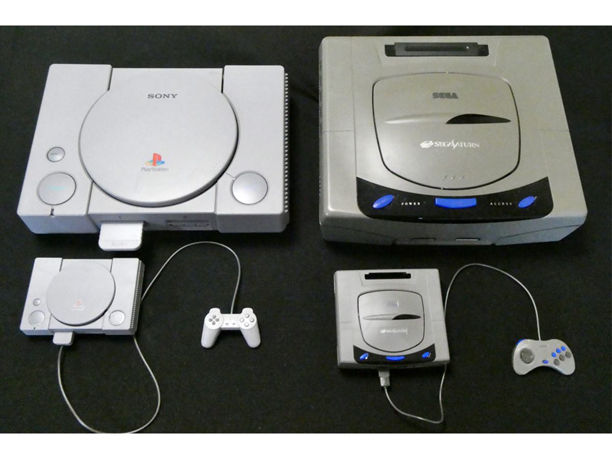 プレステとセガサターンの“プラモデル”が再現度高し！ 実物と比較して