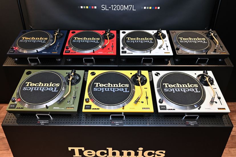 全7色のカラバリ展開！ Technicsの映えるアナログターンテーブル「SL