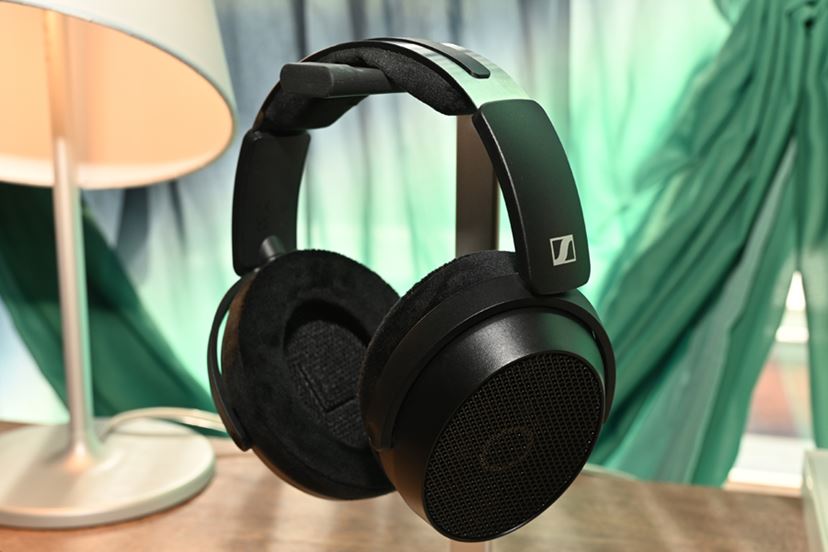 ゼンハイザー開放型モニターヘッドホン最上位「HD 490 PRO」。2種類の