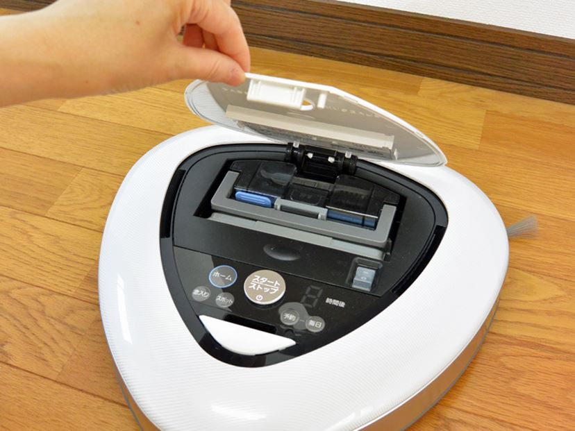 隅に強い！ パナソニック初のロボット掃除機「ルーロ」が予想以上に
