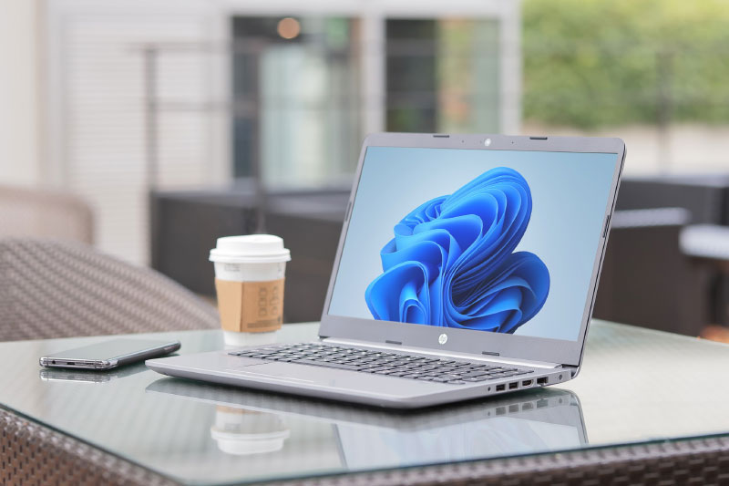 価格.com - [PR企画]ビジネスでもプライベートでもフル活用できる