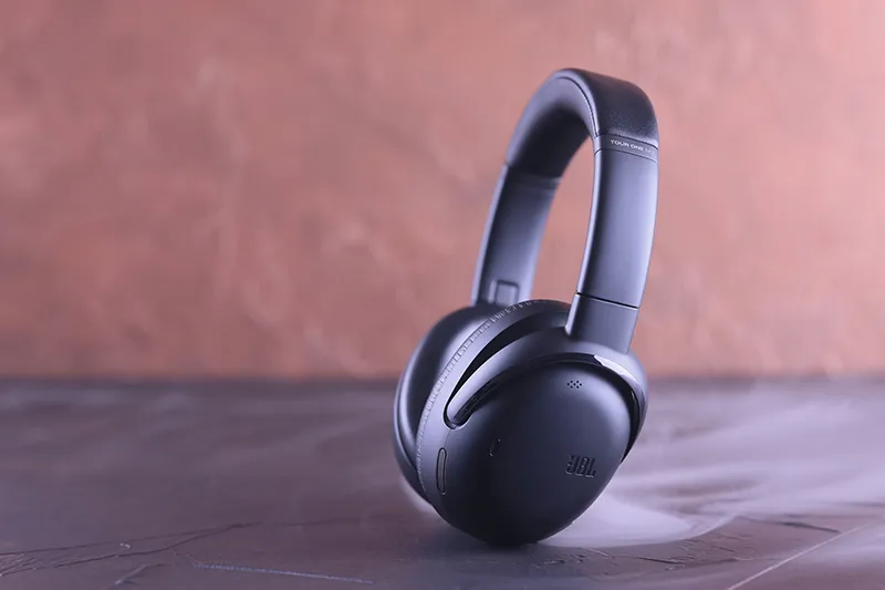 価格.com - [PR企画]JBL「TOUR ONE M3」がワイヤレスヘッドホンの新