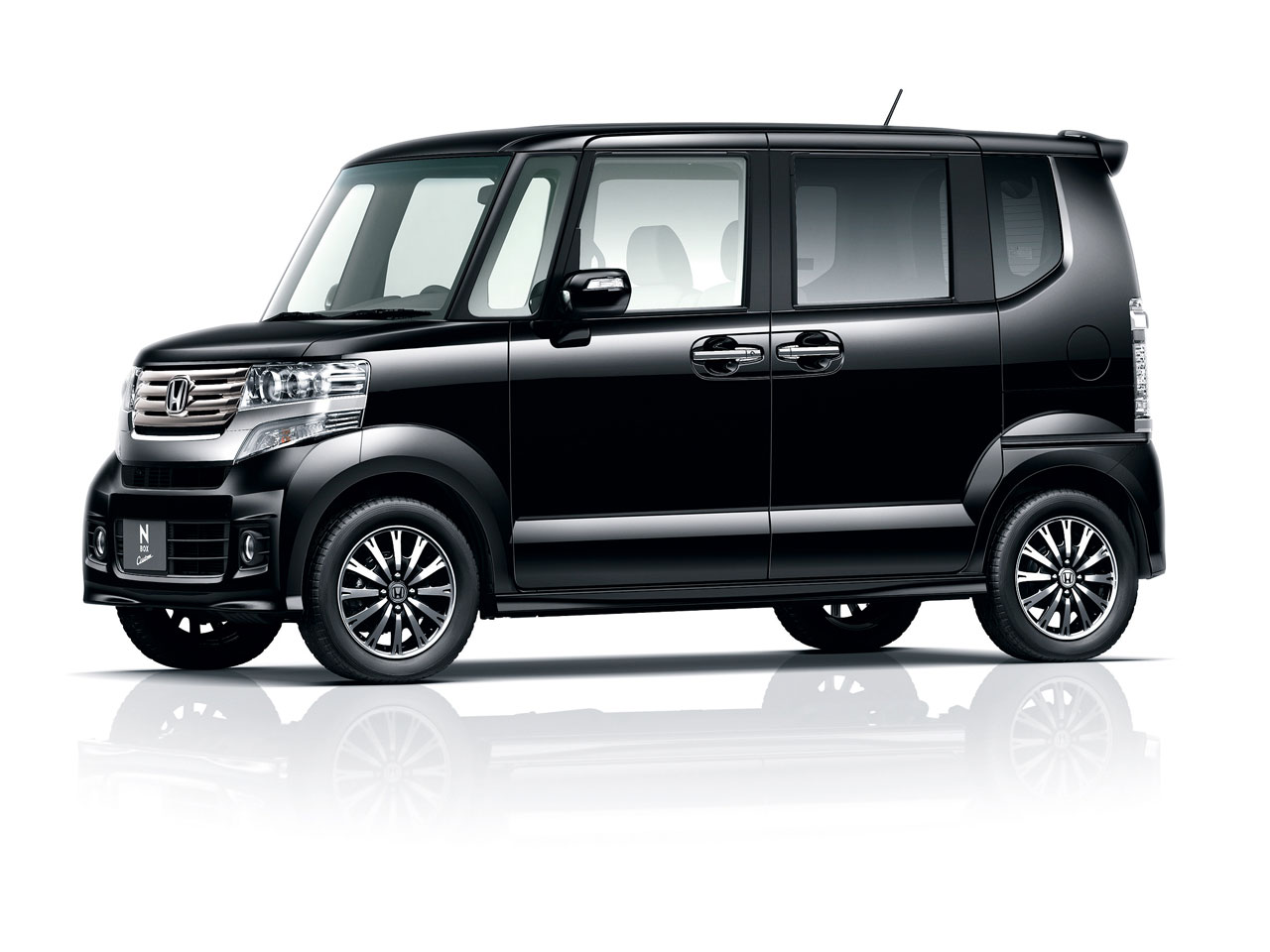 ホンダ N-BOX カスタム 2011年モデル G・SSパッケージの価格・性能