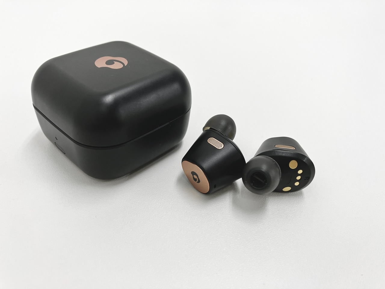 新作ハイエンド・イヤホン「GLIDiC TW-9100」を使ってみた - News - OTOTOY