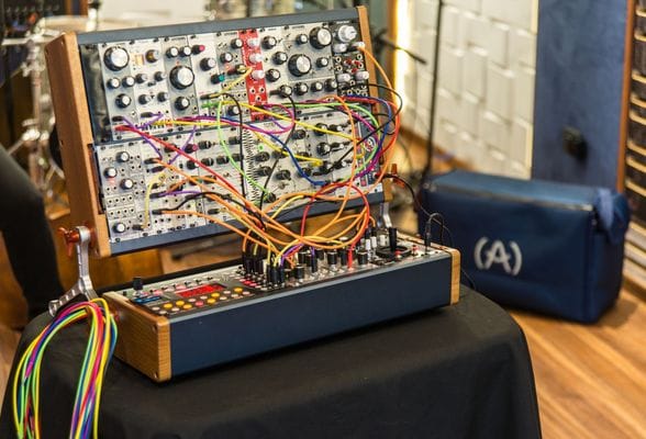 Arturia ユーロラック・ケース2機種を発表！ Rack Brute 3U & 6U