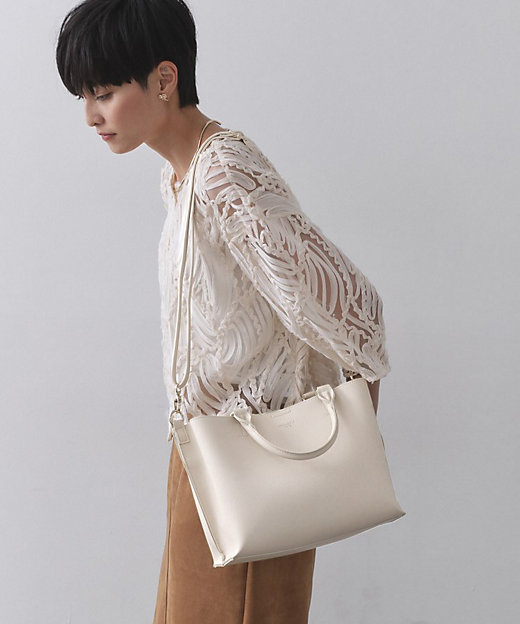 2WAY／人間工学】ソフトシュリンク合成皮革ミドルサイズトート