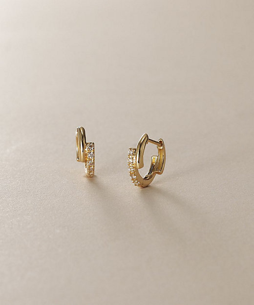 K18ダイヤモンド オーバーラップ ワンタッチピアス