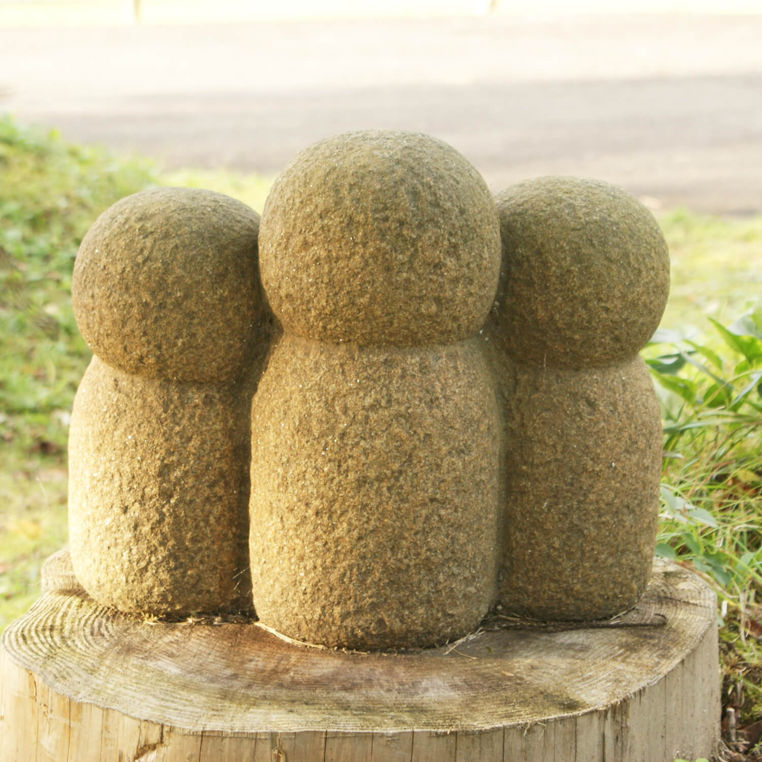 40．石んこ地蔵四人家族 – 石神彫刻工房-公式ウェブストア