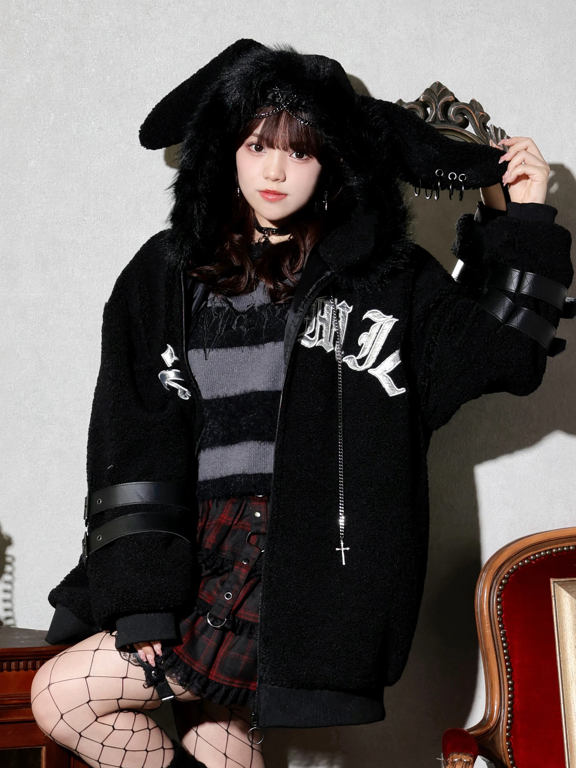 ダブルバックルうさ耳ユニセックスボアブルゾン（ブルゾン｜オフ