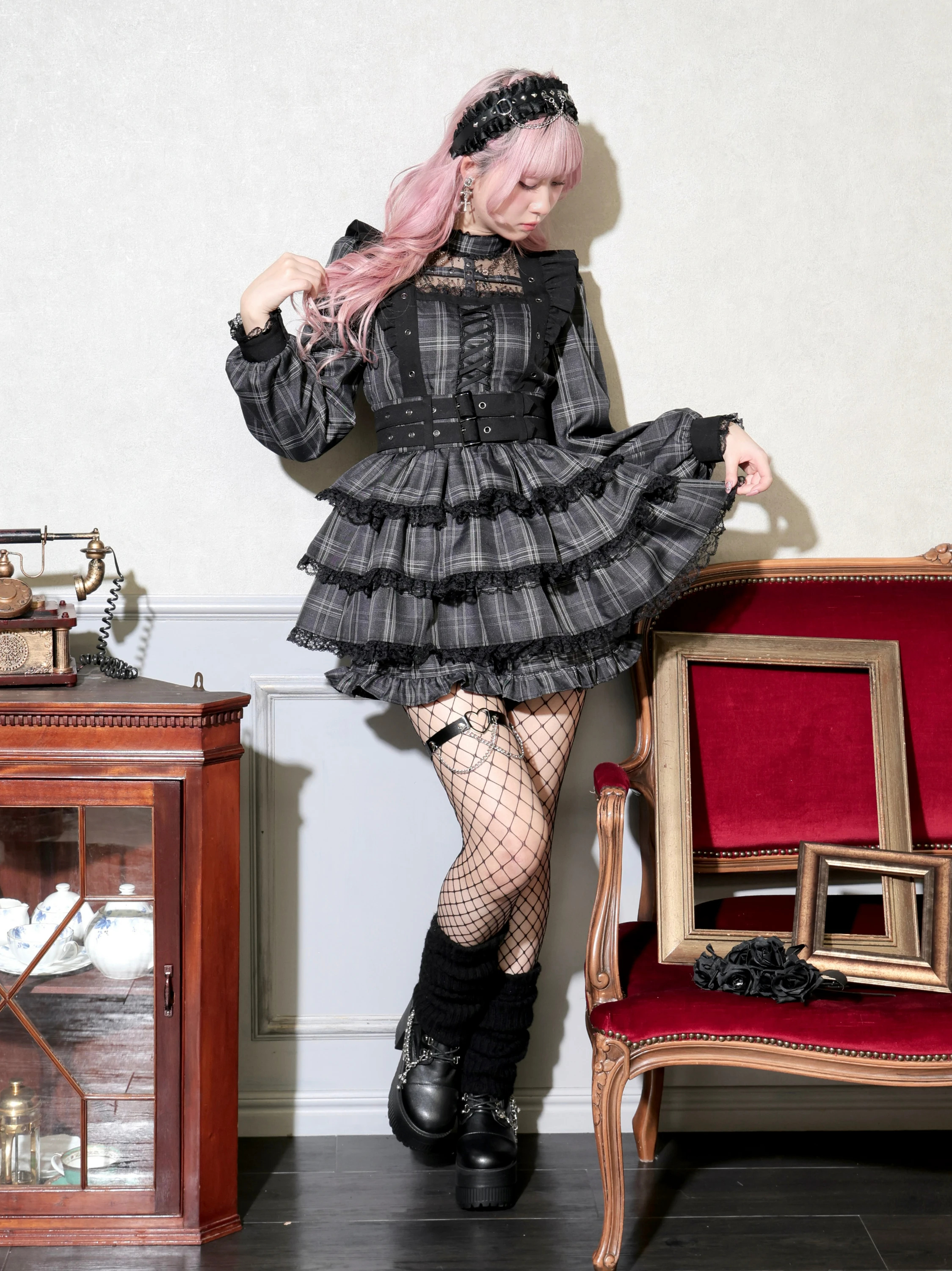 ハーネスベルトティアードセットアップ（セットアップ｜濃グレー・赤