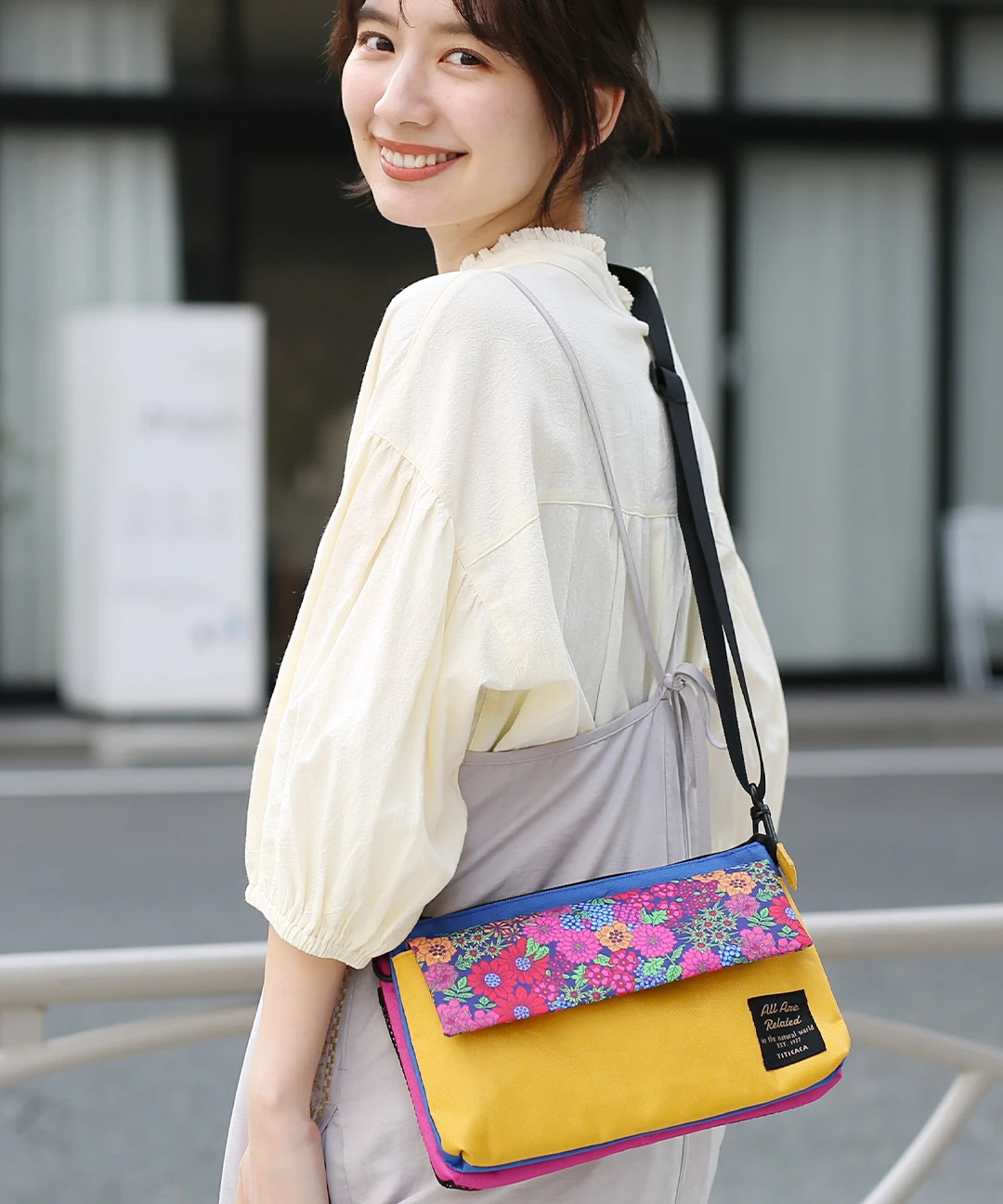 マルチプルショルダーバッグ / ショルダーバッグ・ボディバッグ