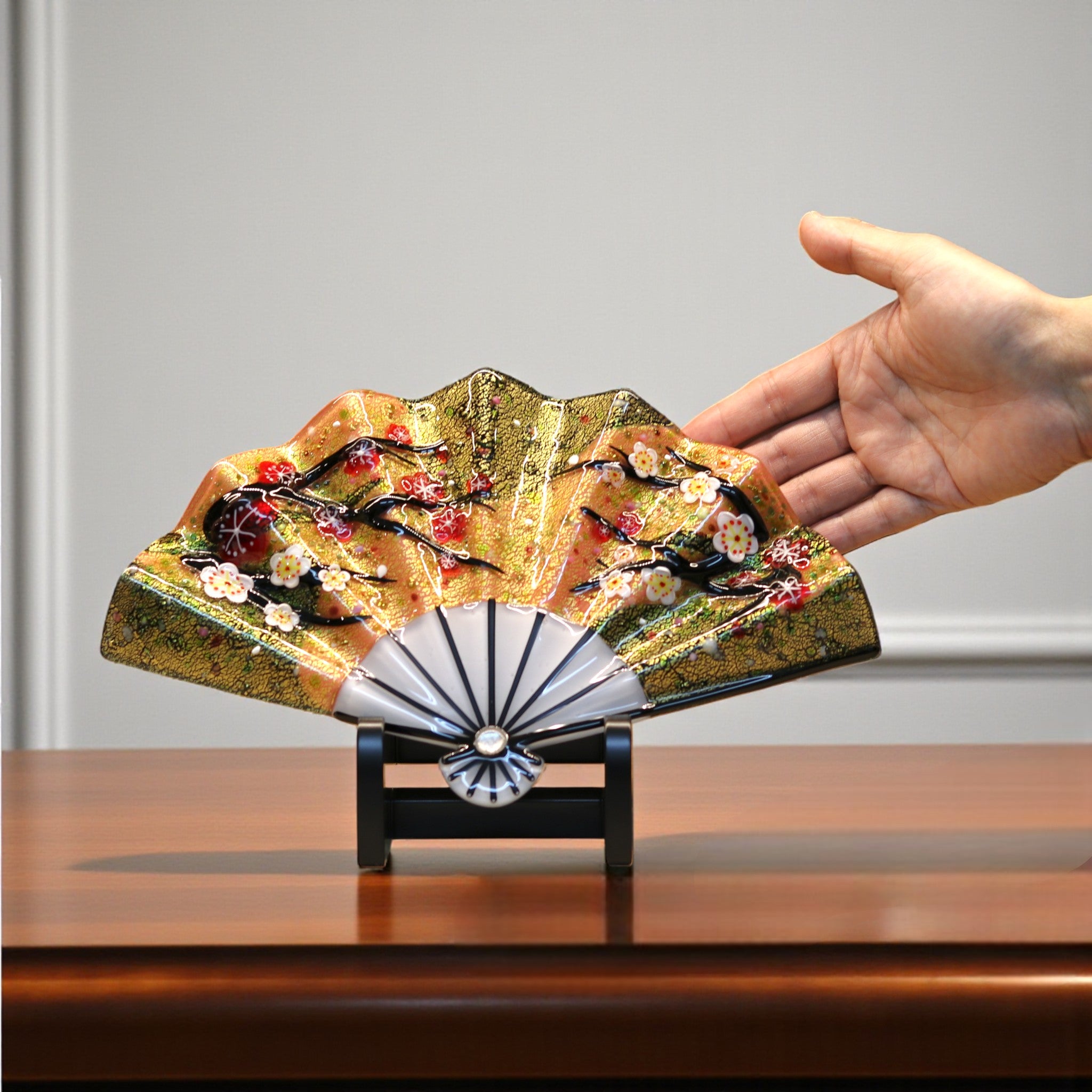 綾ガラス 置物 | 金彩象嵌 光琳 扇 大 | 砡金赤 薄黒 |