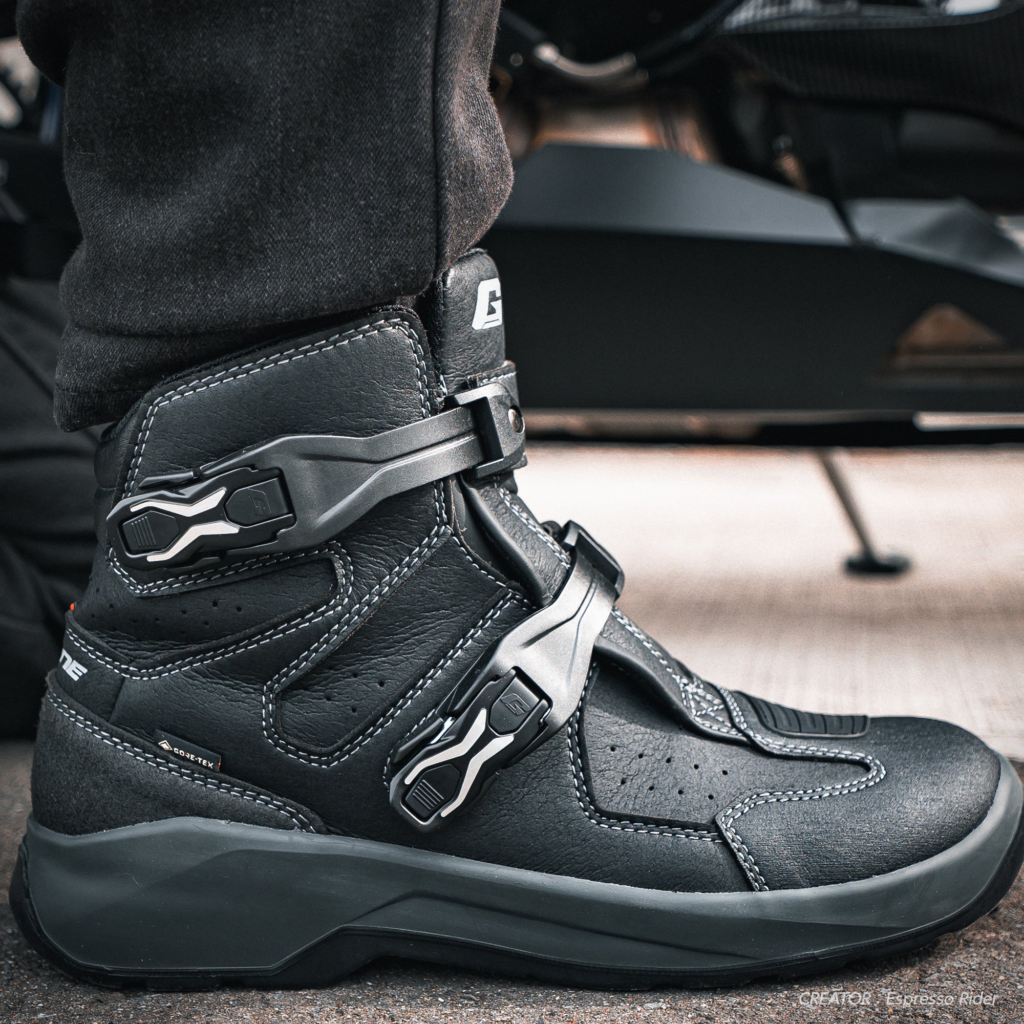 試着無料】ガエルネ パンテーラ ゴアテックス ネオブラック - バイク