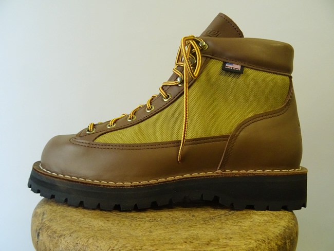 福岡・SUPLEX（スープレックス）／DANNER（ダナー） 30440 DANNER LIGHT