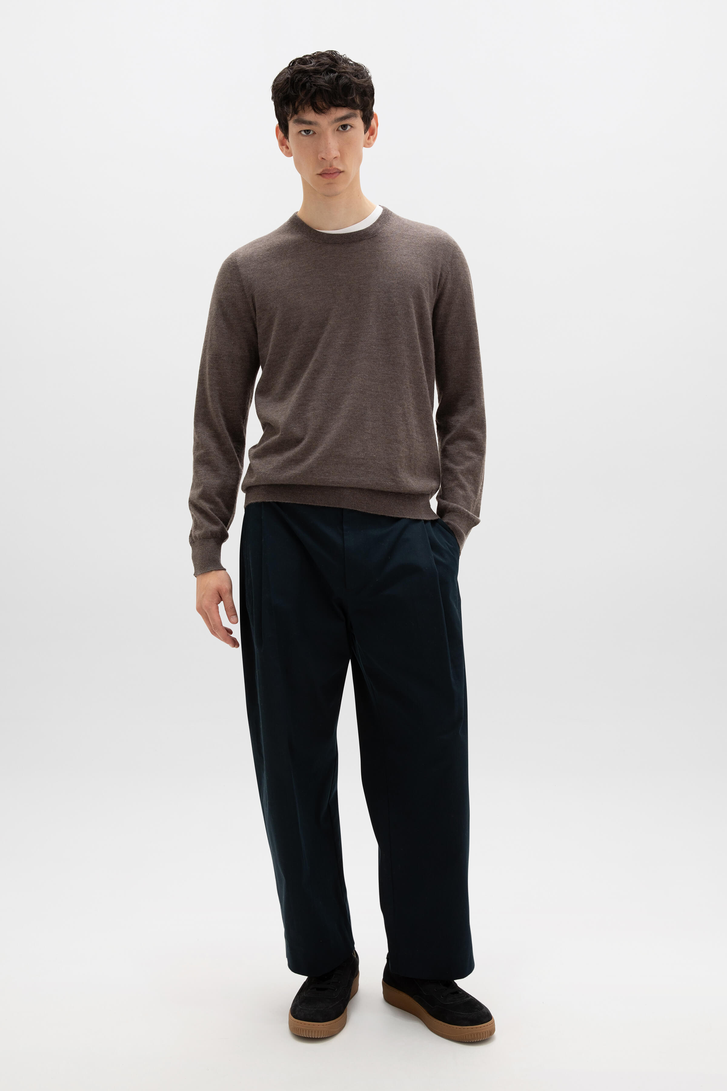 Ash Superfine Cashmere Sweater | Men's Cashmere | Johnstons of Elgin