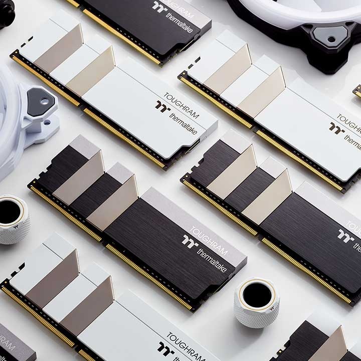 ThermaltakeThermaltake TOUGHRAM Memory White DDR4 3200MHz 16GB