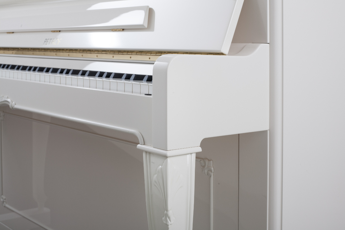 P 118 C1 Chippendale | PETROF, spol. s r.o.