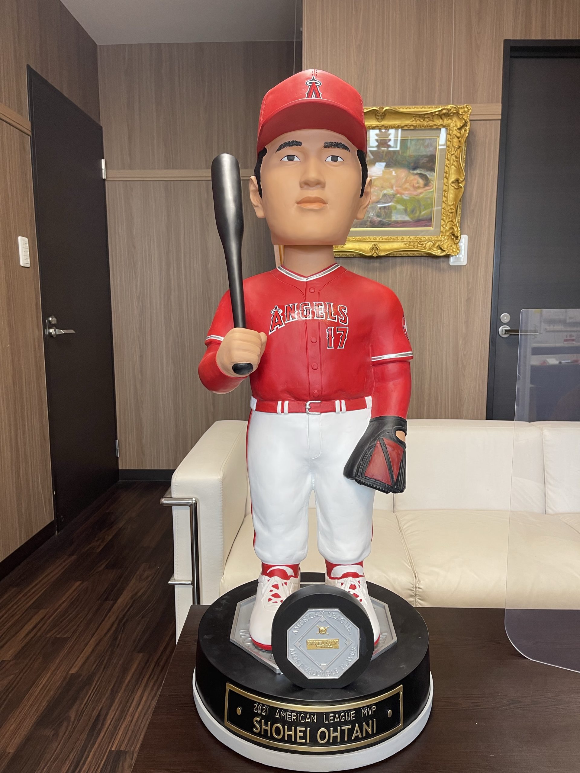 大谷翔平選手 の世界限定24個巨大ボブルヘッド人形が展示予定です