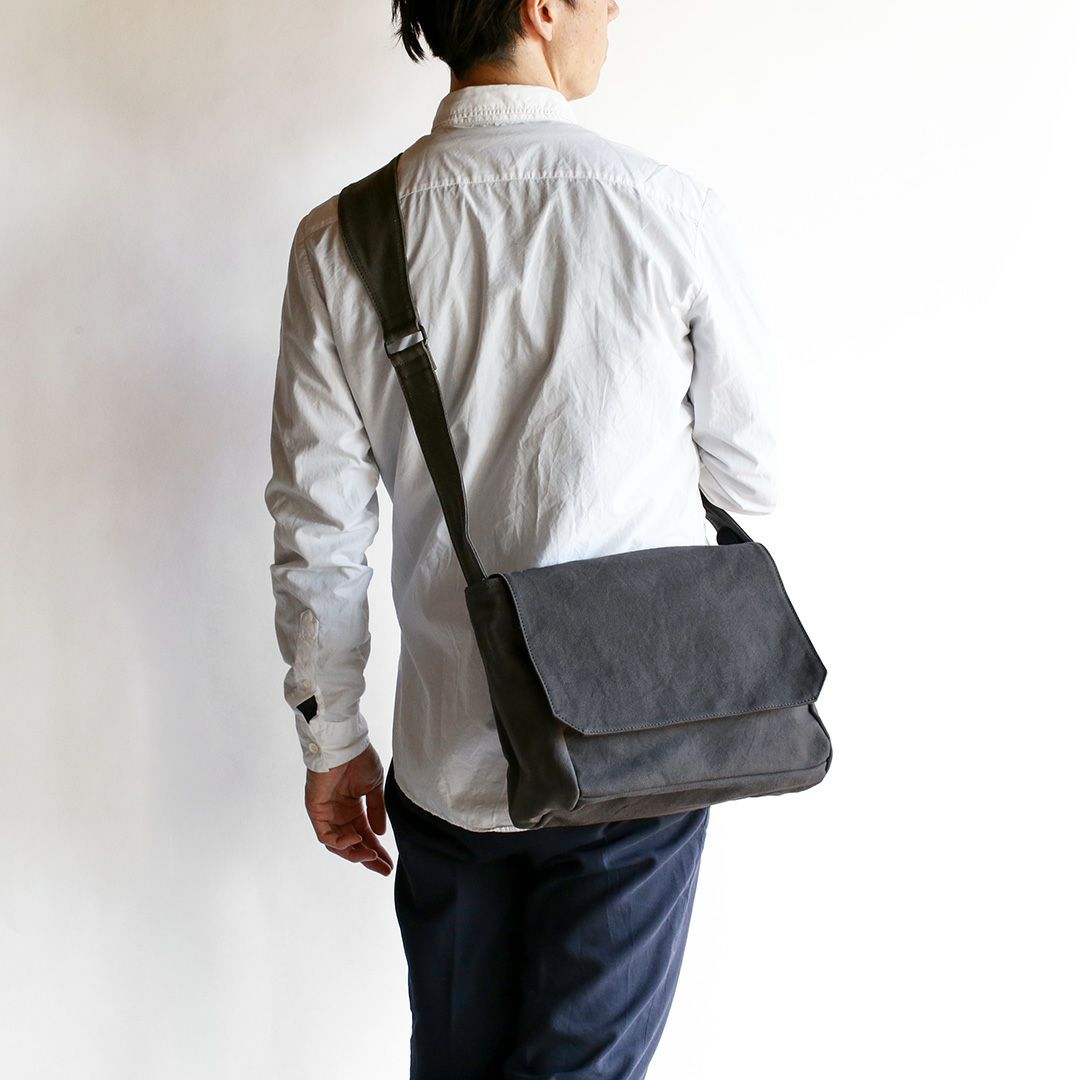 備長炭染め帆布ショルダーバッグ(S) | 香久山鞄