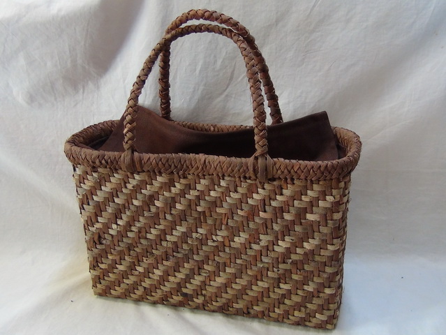 くるみ篭バッグ | ちいくろ工房