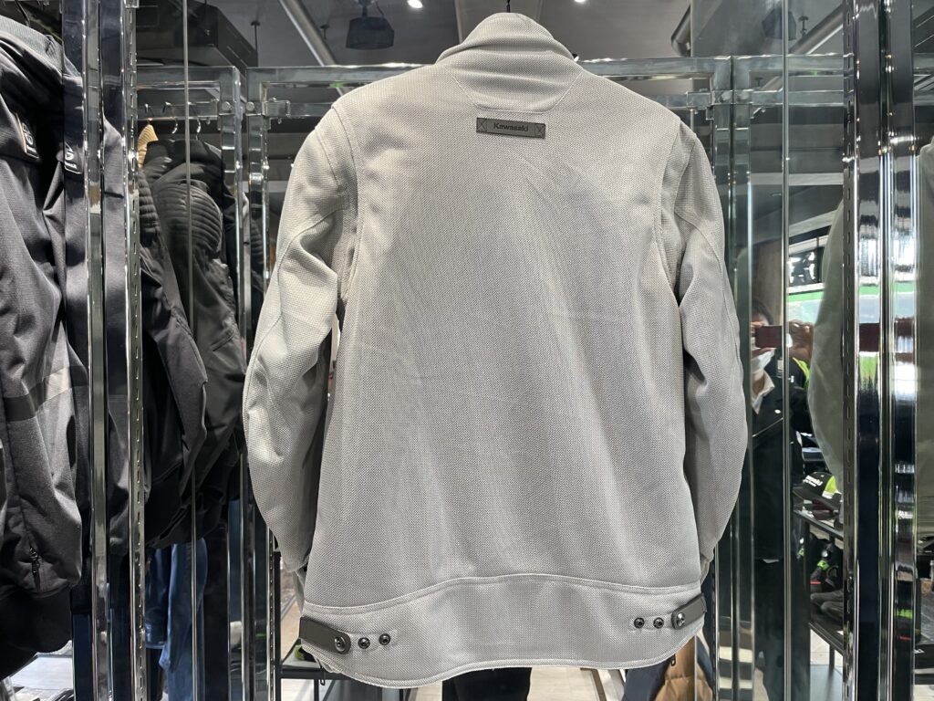 暑い夏のツーリングも快適に！クシタニコラボ「メッシュジャケット」の